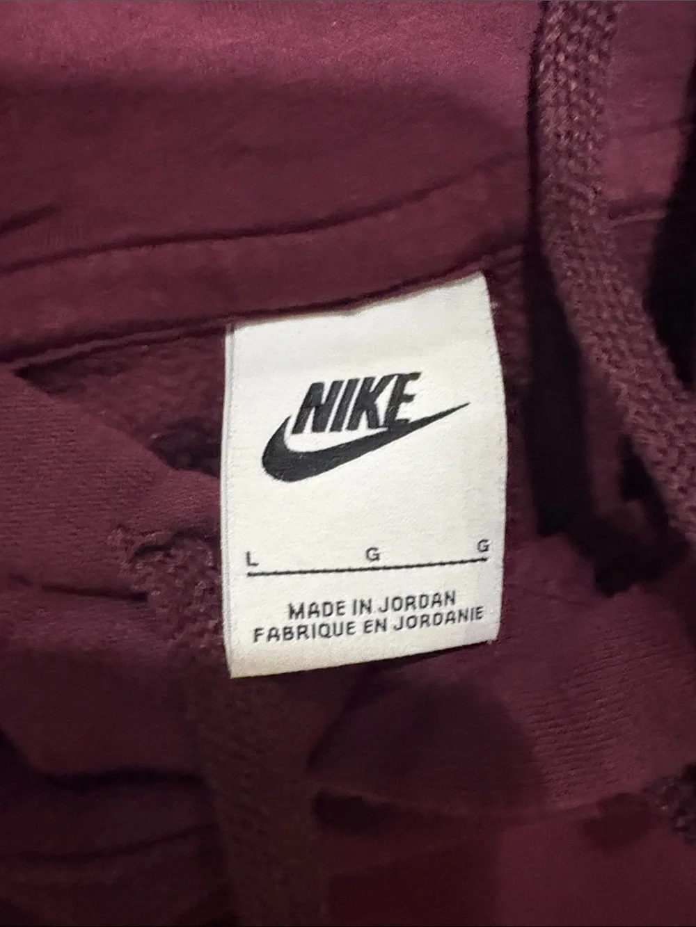 Nike Men's Burgundy Pullover Hoodie with White Logo